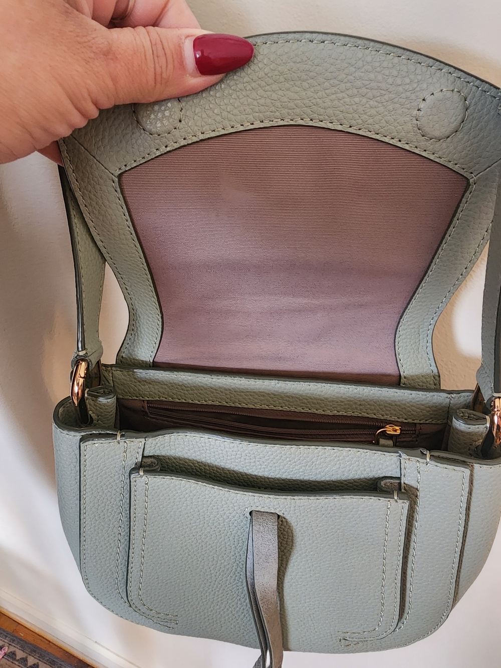 MARC JACOBS New Yorck Small Pebbled Leather Crossbody Bag in Sage Green - Picture 3 of 9